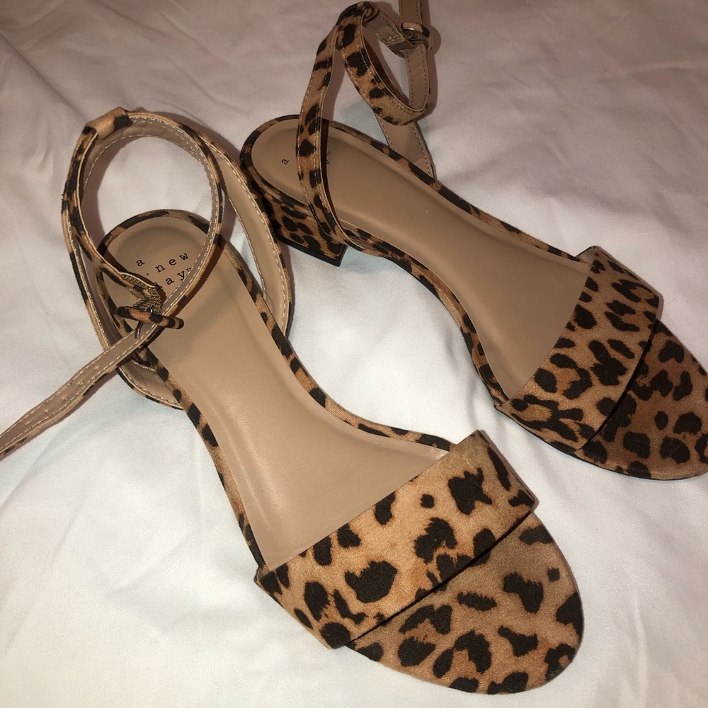 Cheetah sandals with heel